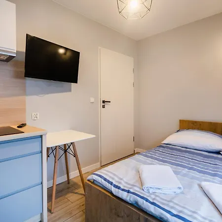 Apartamenty,pokoje Paholski 公寓式酒店 3*