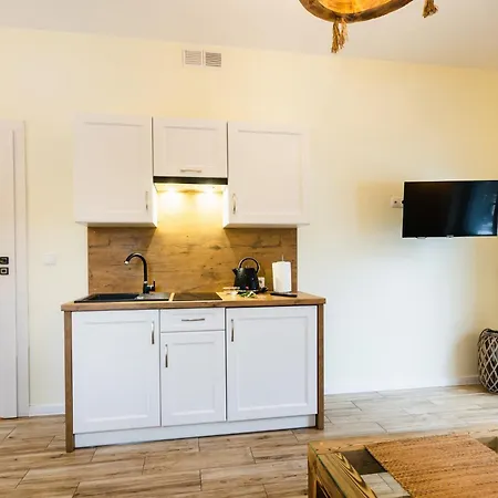 Apartamenty,pokoje Paholski 公寓式酒店 3*