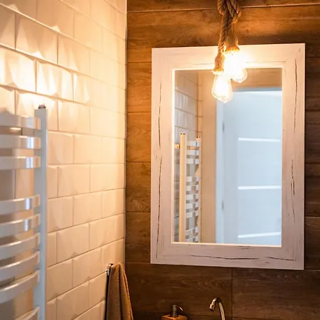 Apartamenty,pokoje Paholski 公寓式酒店