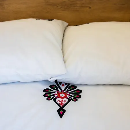 Apartamenty,pokoje Paholski 公寓式酒店