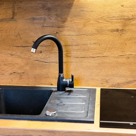Apartamenty,pokoje Paholski Lägenhetshotell Zubrzyca Gorna