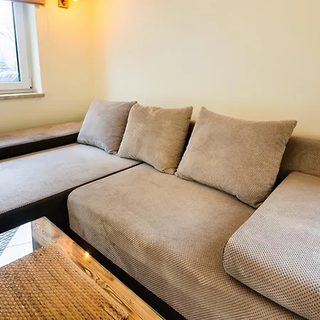 Apartamenty,pokoje Paholski 公寓式酒店