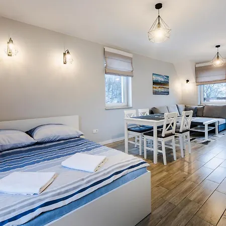 Apartamenty,pokoje Paholski 3*