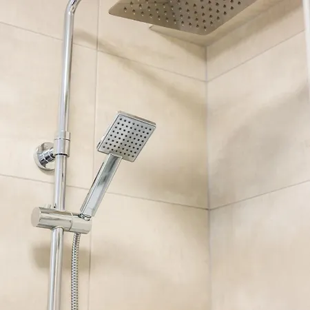 Apartamenty,pokoje Paholski 公寓式酒店 Zubrzyca Gorna