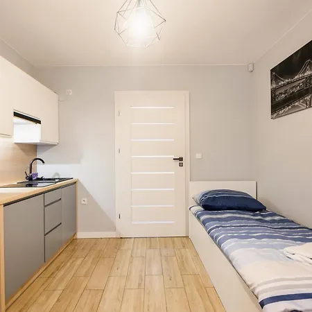 Apartamenty,pokoje Paholski 3*