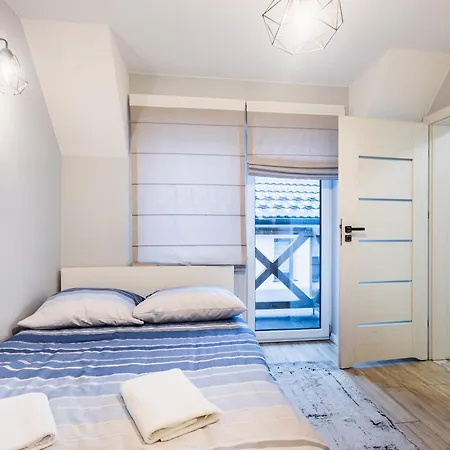 Apartamenty,pokoje Paholski 3*