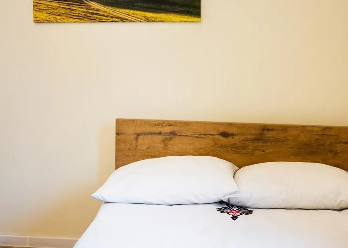 Apartamenty,pokoje Paholski 3*