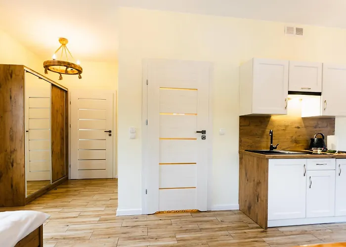 Apartamenty,pokoje Paholski شقة فندقية 3*