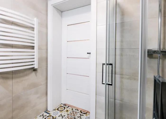 Apartamenty,pokoje Paholski شقة فندقية 3*