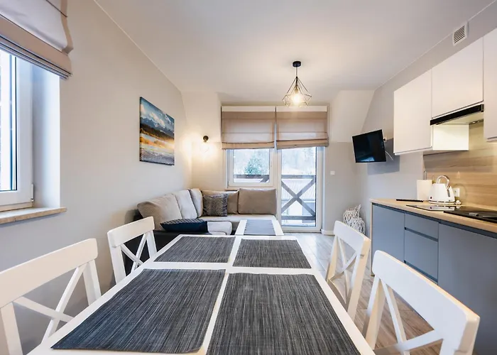 Apartamenty,pokoje Paholski شقة فندقية 3*