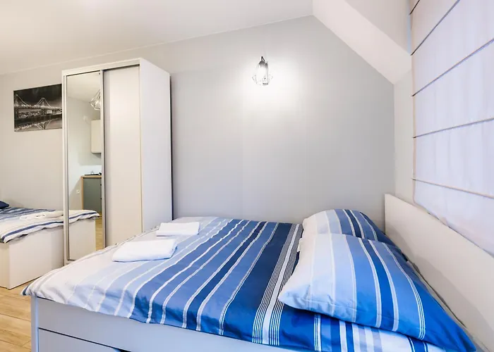 Apartamenty,pokoje Paholski شقة فندقية 3*