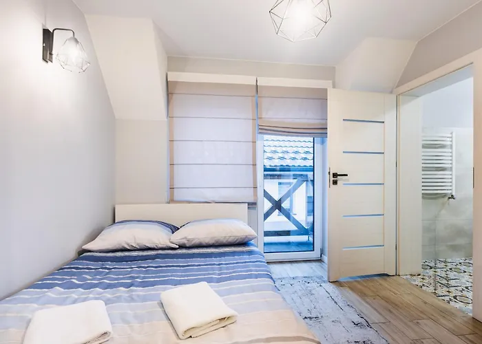 Apartamenty,pokoje Paholski 3*